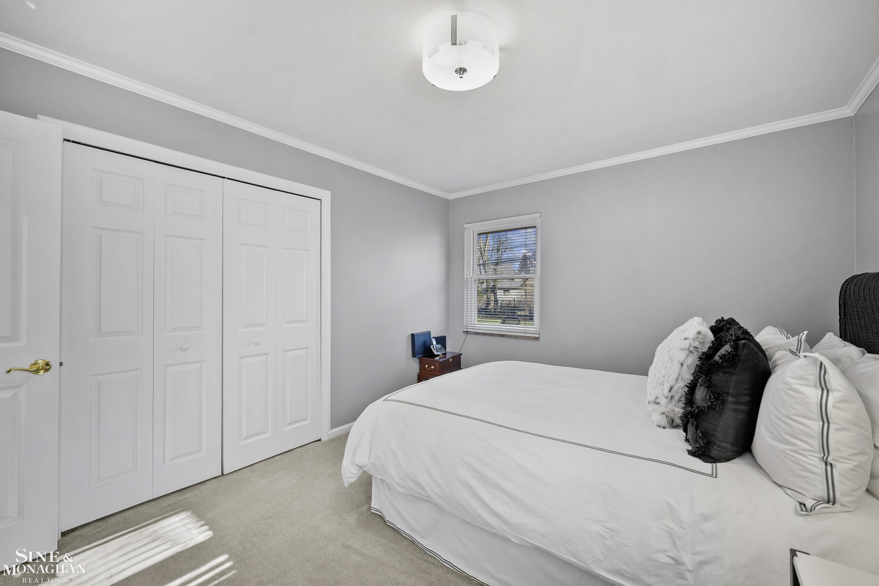 520 Roslyn Road Grosse Pointe Woods, MI 48236 - Photo 25 of 55