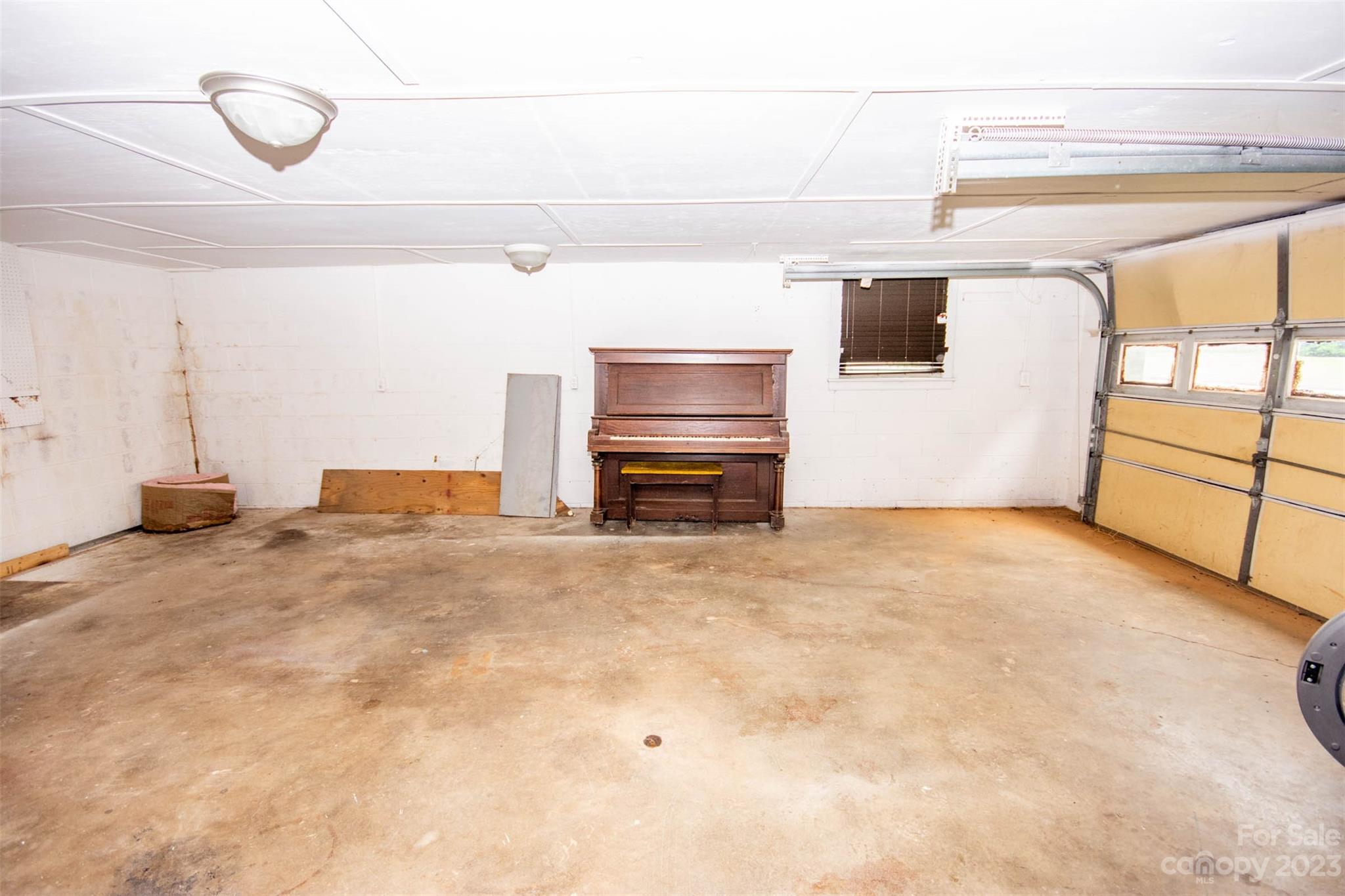 357 Pop Davis Road Taylorsville, NC 28681 - Photo 33 of 45 a view of a livingroom with furniture