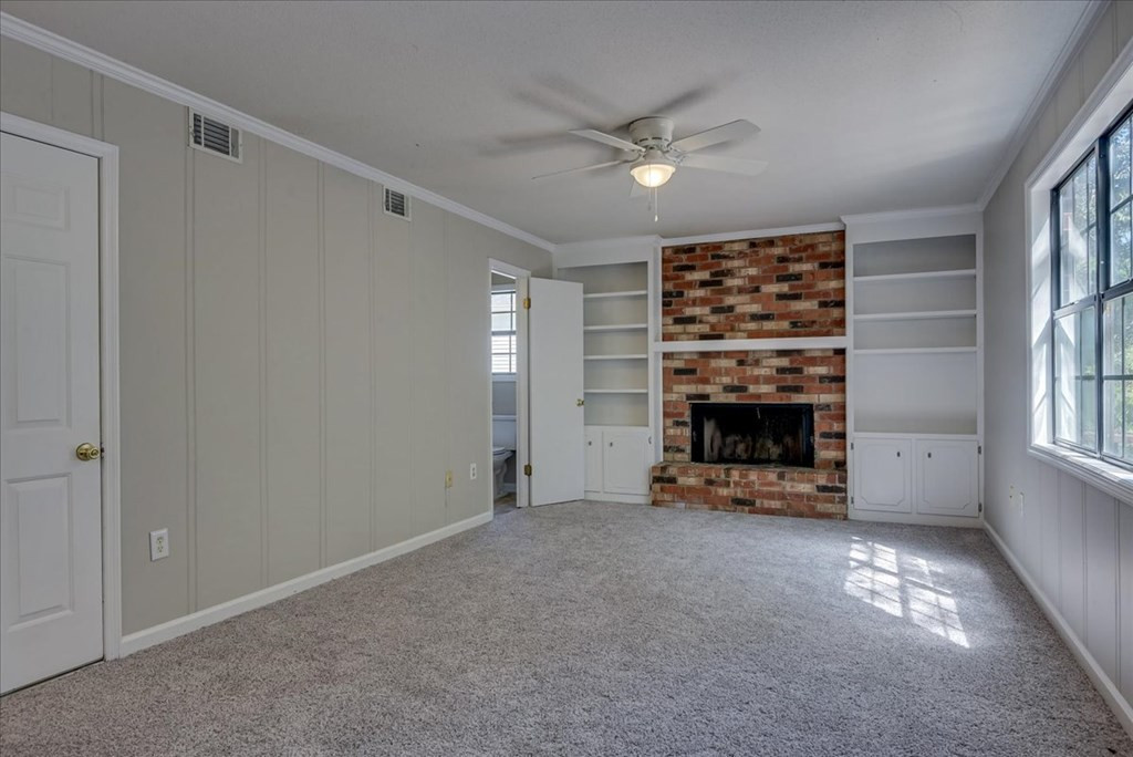 4162 Arlington Road Evans, GA 30809 - Photo 16 of 33 FAMILY ROOM WITH BUILT-IN SHELVES