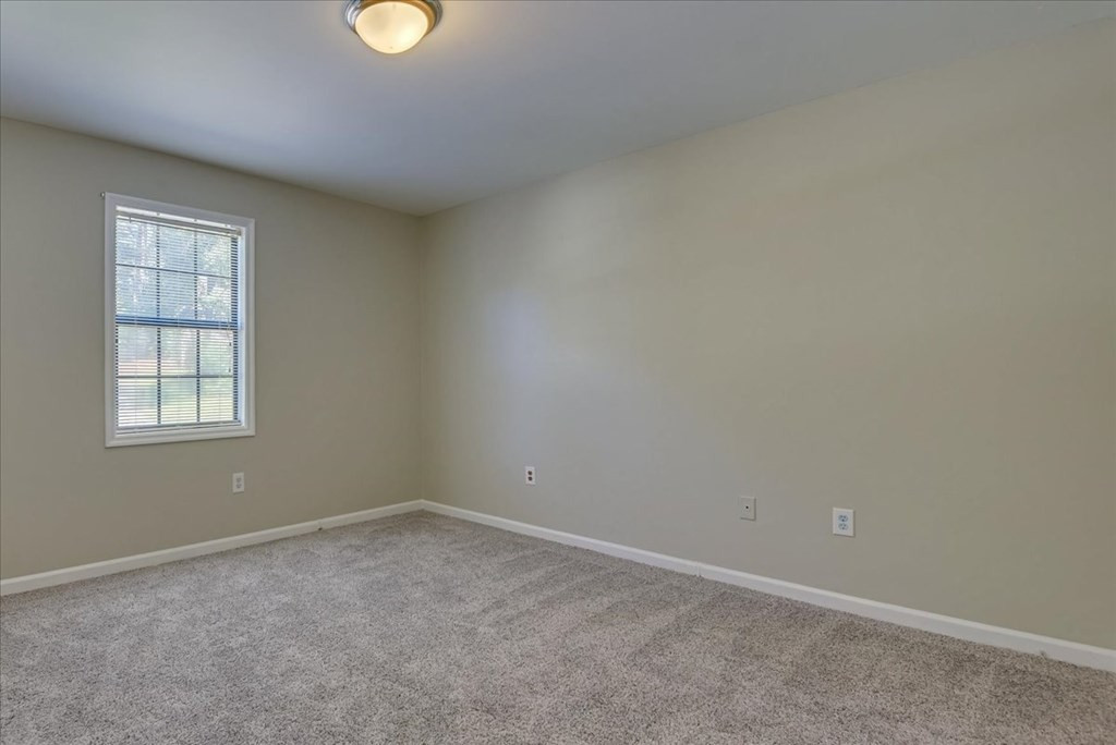 4162 Arlington Road Evans, GA 30809 - Photo 28 of 33 SECOND BEDROOM