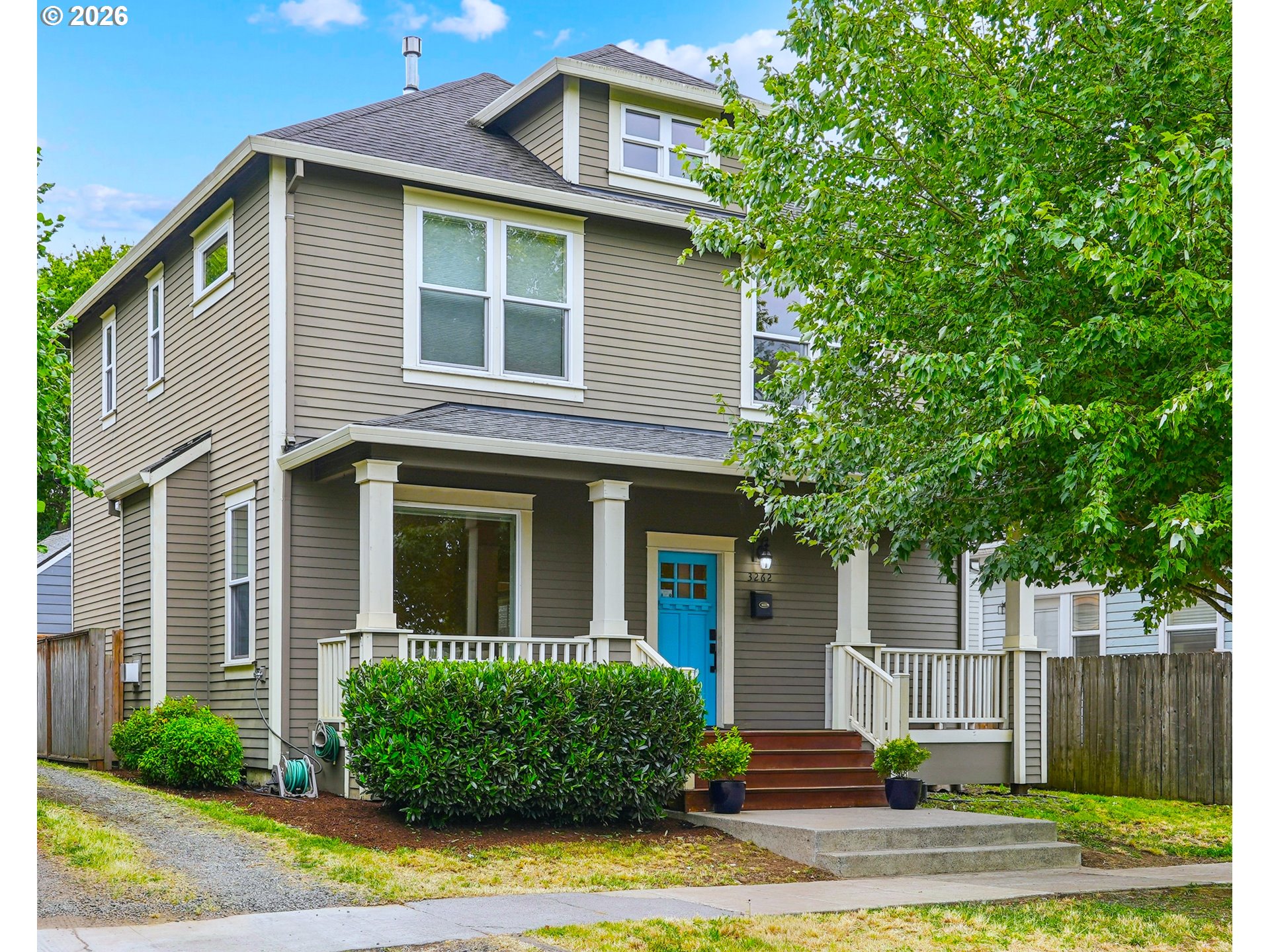 3262 Northeast Rosa Parks Way Portland, OR 97211 - Photo 1 of 33