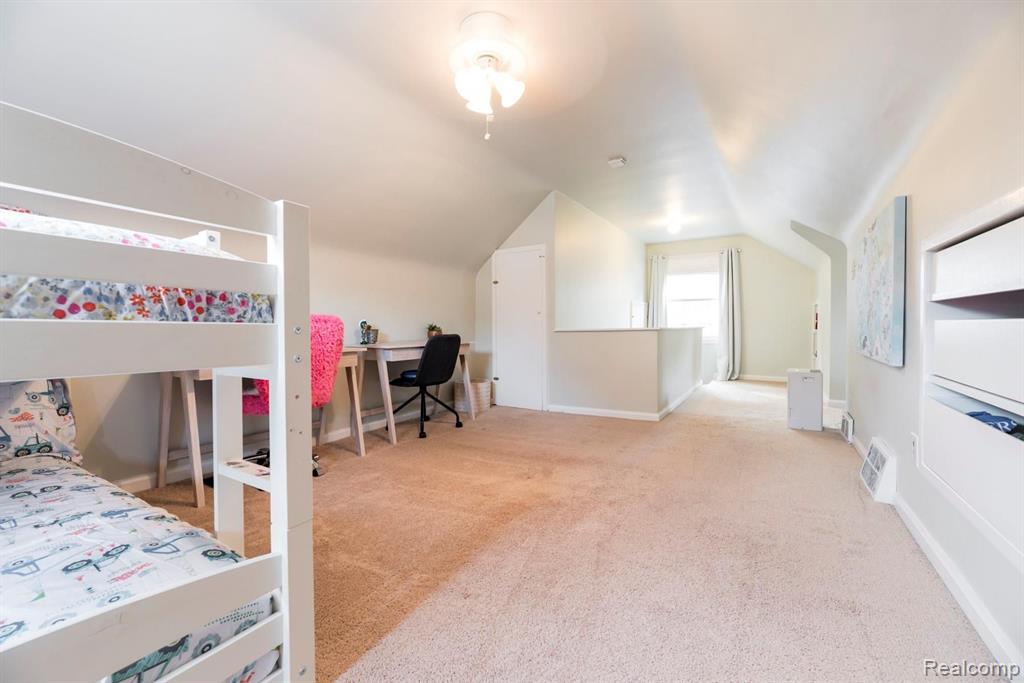 2155 Cambridge Road Berkley, MI 48072 - Photo 13 of 24