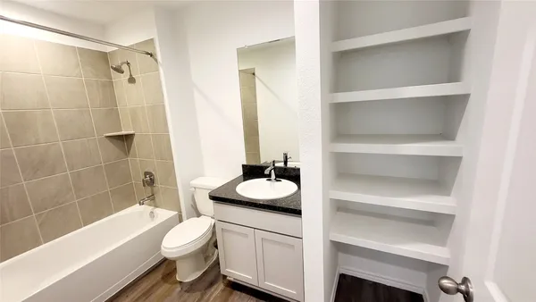 $1,900 | 23835 Sunland Park, Spring, TX 77373