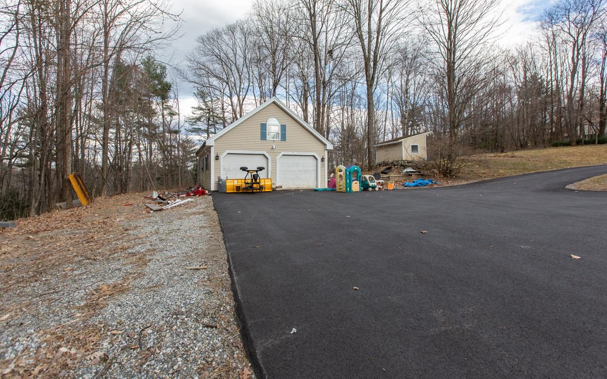 100 Stinson Road Goffstown, NH 03045 - Photo 32 of 37 Gallery Image 32