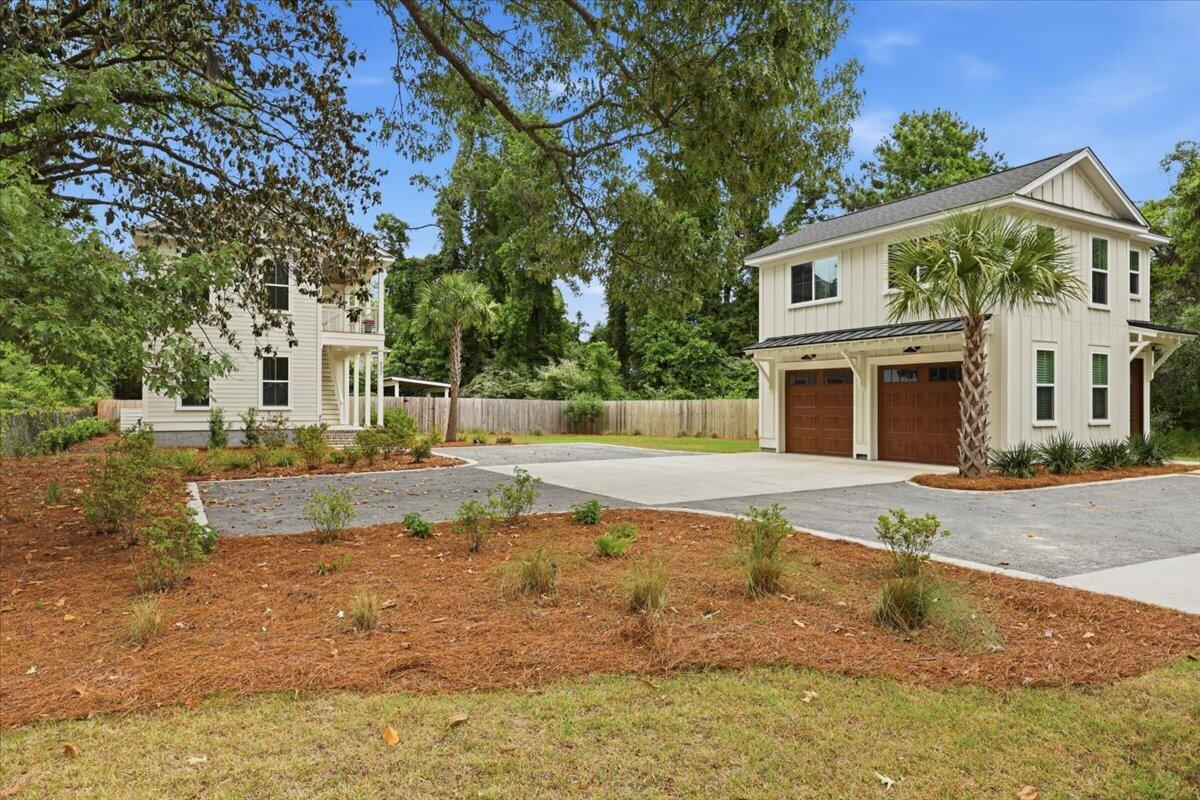 532 Fleming Road Charleston, SC 29412 - Photo 7 of 46 07-Front Yard