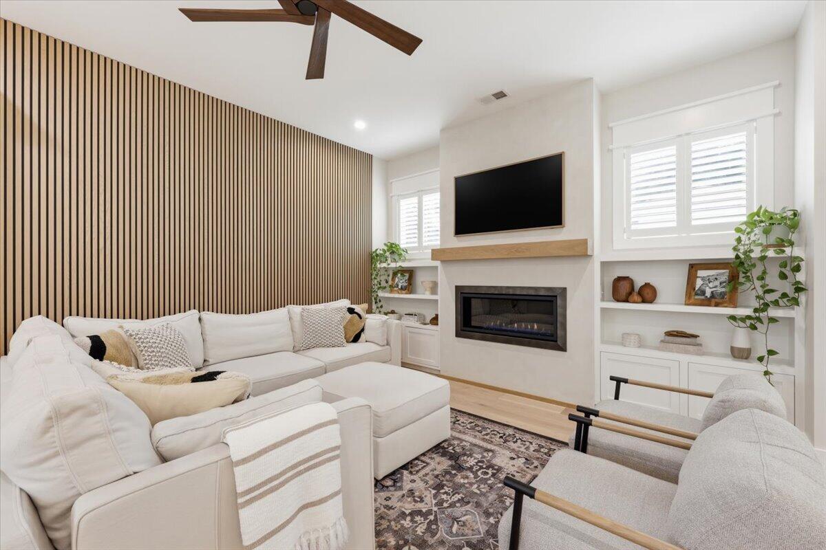 532 Fleming Road Charleston, SC 29412 - Photo 9 of 46 09-Living Room