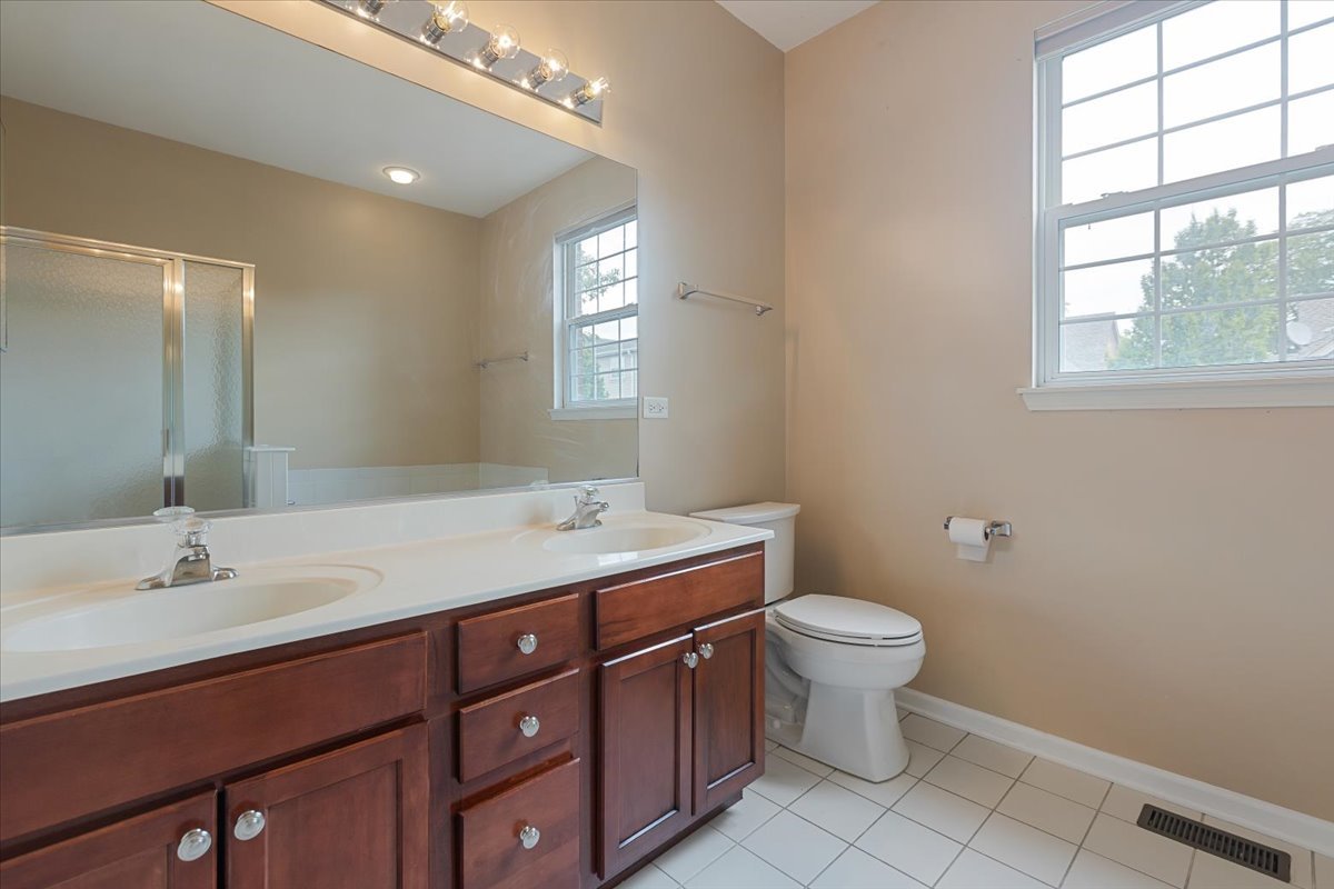 7509 Frontage Road Skokie, IL 60077 - Photo 17 of 28 Gallery Image 17