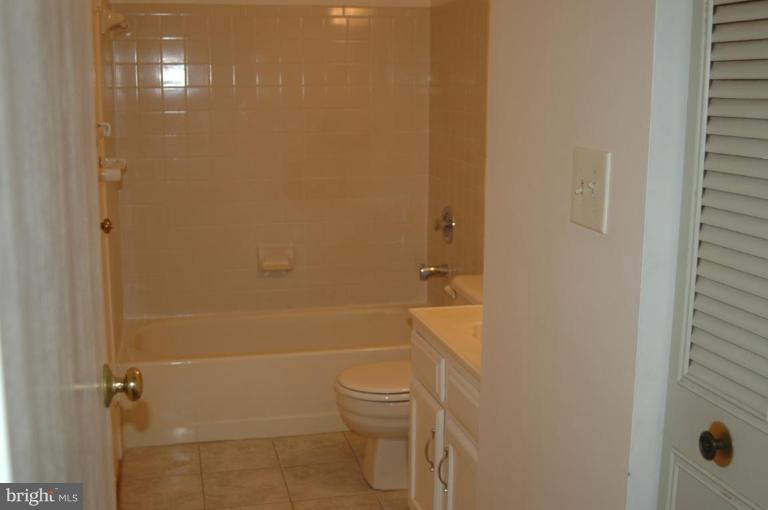 7411 Aspenpark Road Lorton, VA 22079 - Photo 7 of 10 Bath #1