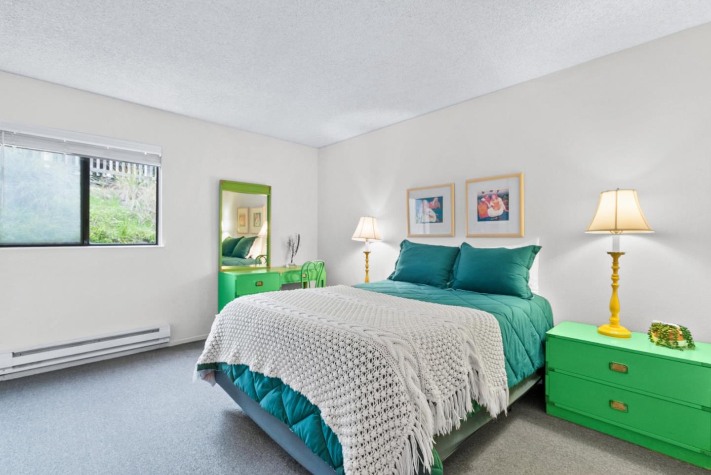 101 Shell Road, Unit 244 Watsonville, CA 95076 - Photo 21 of 32 a bedroom with a bed and a window