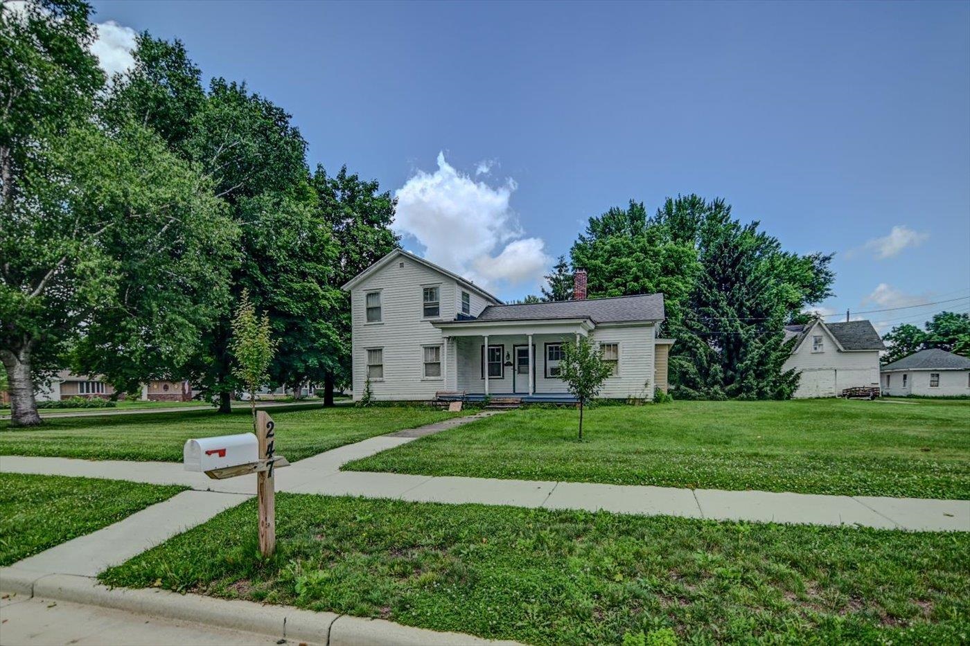 247 West Monroe Street Spring Green, WI 53588 - Photo 40 of 42