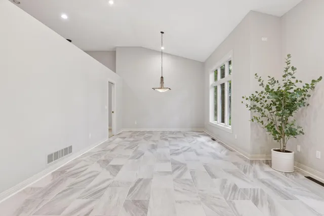 $674,900 | 11984 St Albans Hollow Drive, Minnetonka, MN 55305