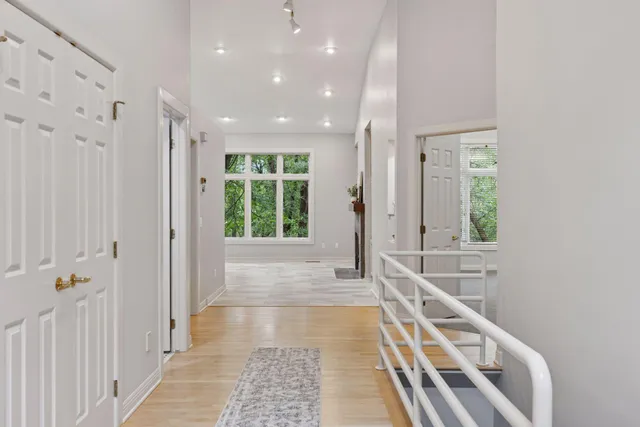 $674,900 | 11984 St Albans Hollow Drive, Minnetonka, MN 55305