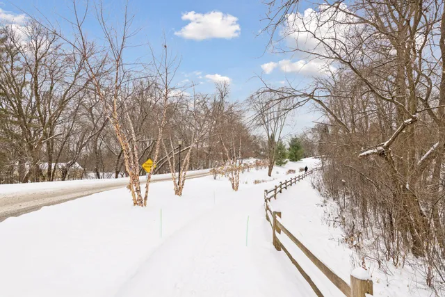 $674,900 | 11984 St Albans Hollow Drive, Minnetonka, MN 55305