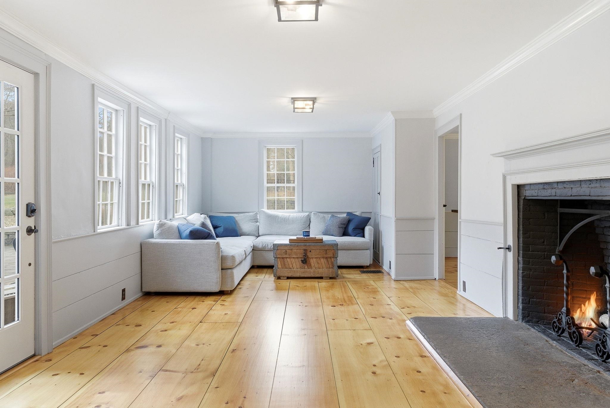 23 Old Manchester Road Amherst, NH 03031 - Photo 14 of 60