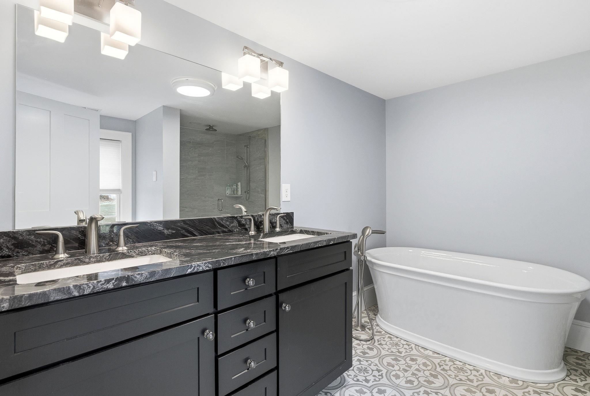 23 Old Manchester Road Amherst, NH 03031 - Photo 32 of 60