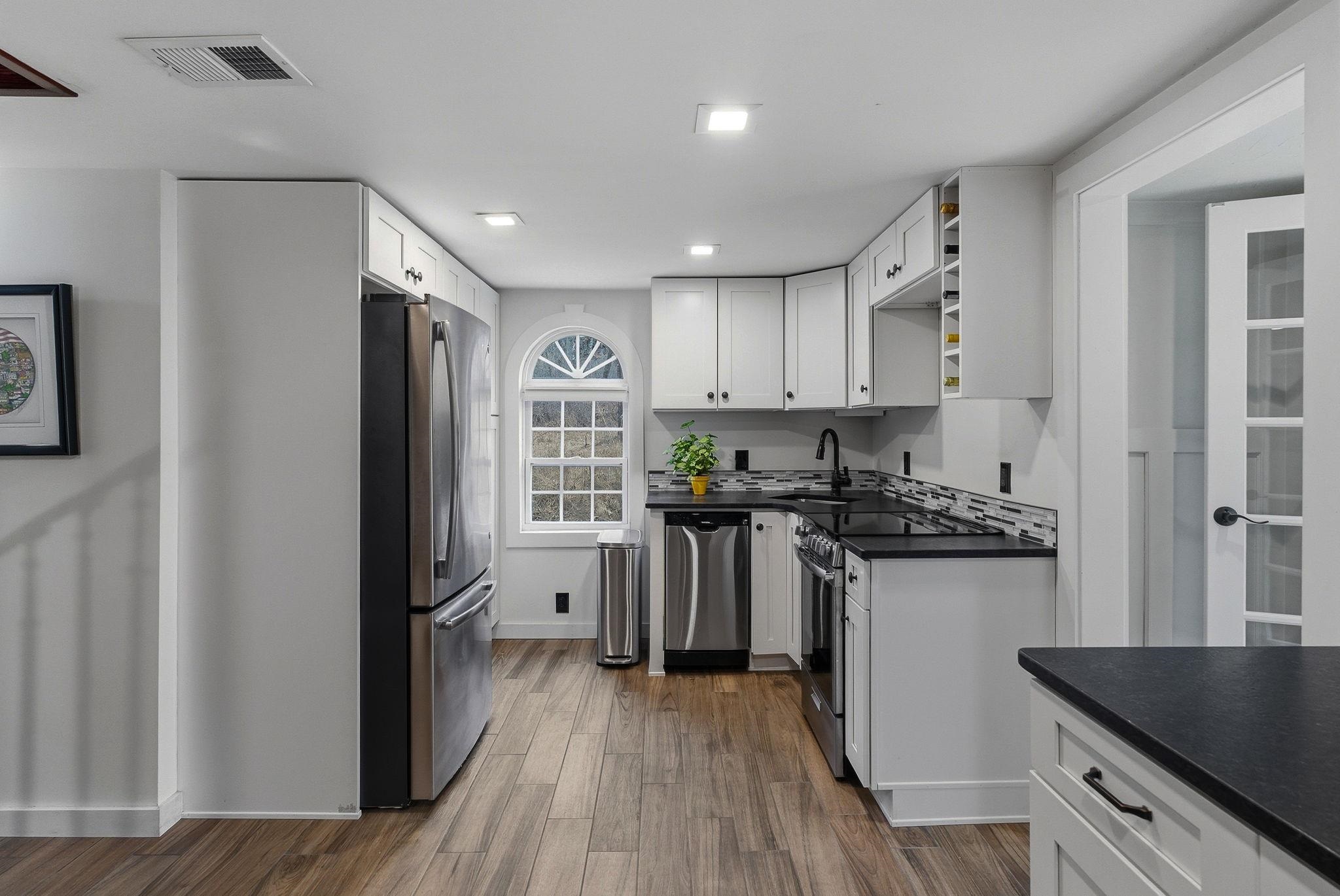 23 Old Manchester Road Amherst, NH 03031 - Photo 43 of 60