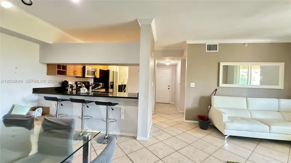 $2,100 | 6458 Emerald Dunes Drive, Unit 303, West Palm Beach, FL 33411