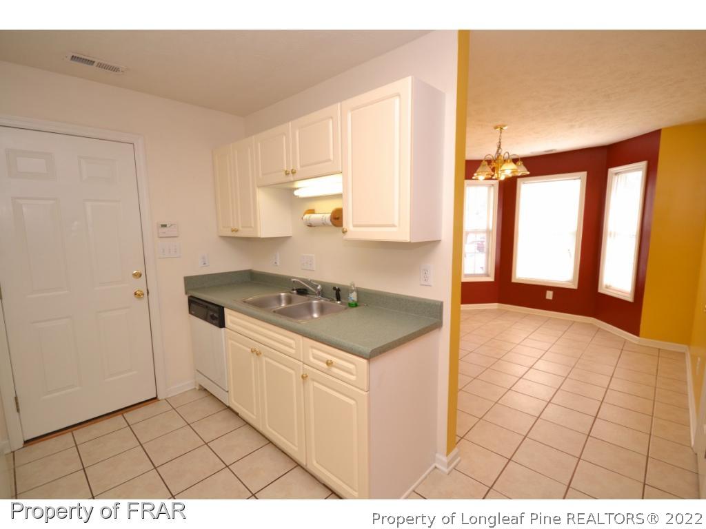 3800 Wildflower Road Hope Mills, NC 28348 - Photo 8 of 24 Gallery Image 8