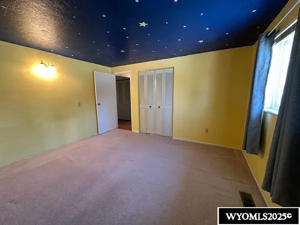 $343,000 | 530 Juniper Street, Green River, WY 82935