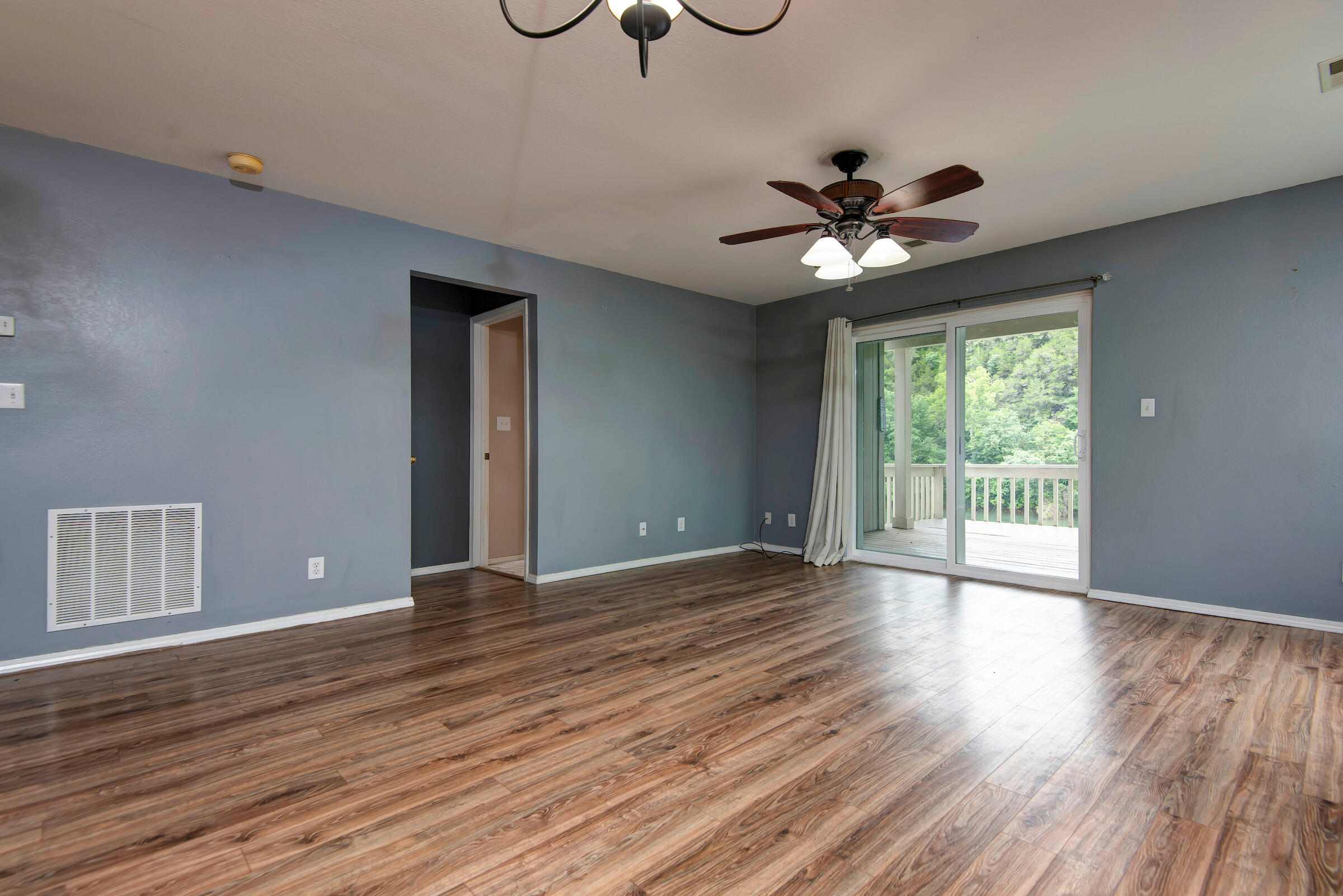146 River Point Road, Unit 7 Hollister, MO 65672 - Photo 9 of 21 living room 2