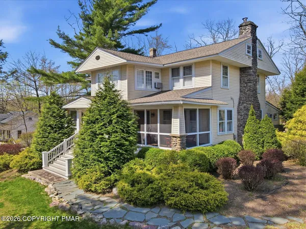 $399,800 | 1165 Route 390 Cresco Pa, Cresco, PA 18326