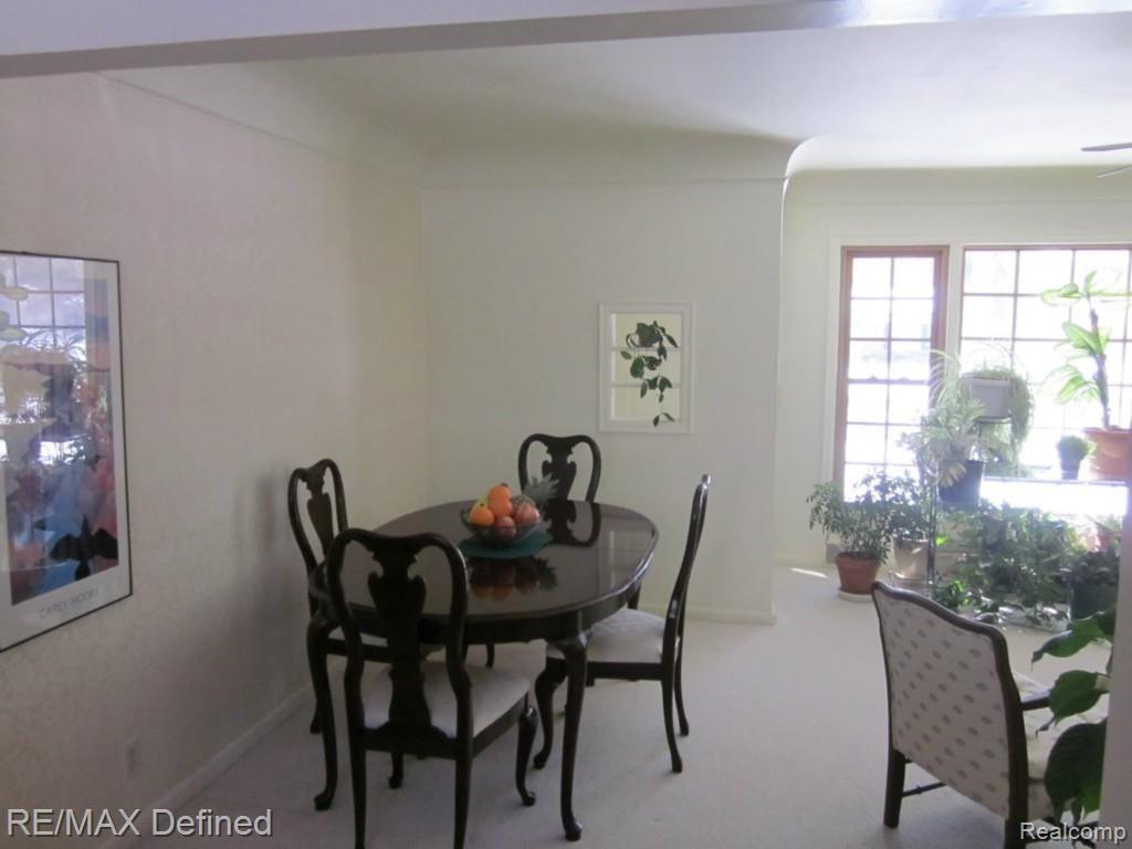 330 Elmhill Road Rochester Hills, MI 48306 - Photo 19 of 27