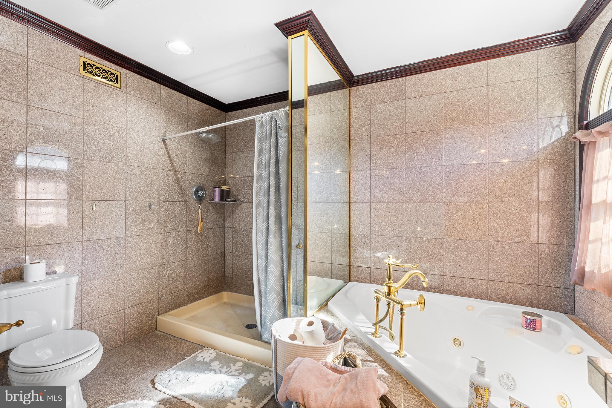 106 Bunning Drive Voorhees, NJ 08043 - Photo 29 of 45 a bathroom with a sink and a bathtub