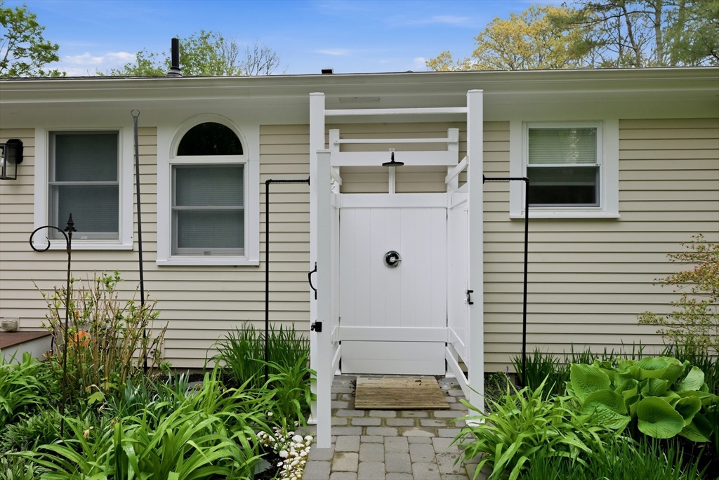 1519 Santuit-Newtown Road Barnstable, MA 02635 - Photo 21 of 29