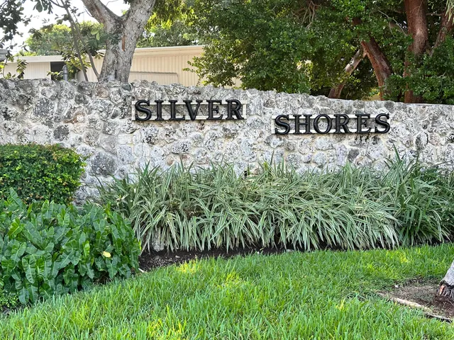 $486,500 | 702 North Silver Circle, Key Largo, FL 33037