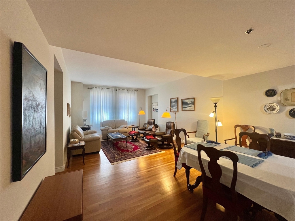4 Charlesgate East, Unit 402 Boston, MA 02215 - Photo 3 of 16