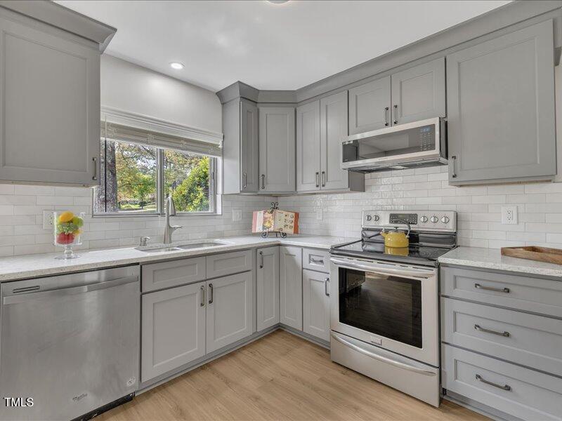 717 East Millbrook Road Raleigh, NC 27609 - Photo 6 of 21