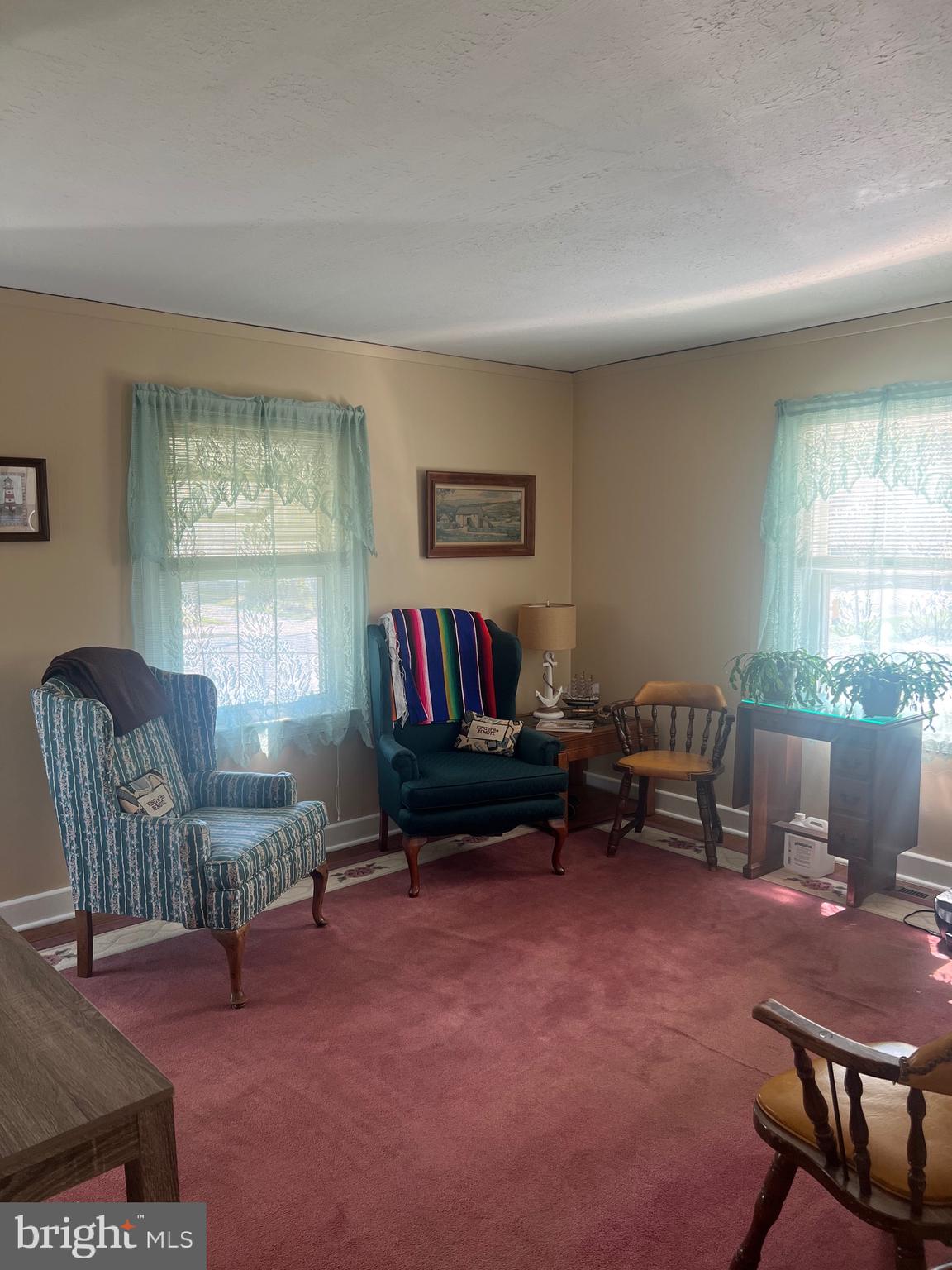 816 E Road Salisbury, MD 21801 - Photo 6 of 7 Living room