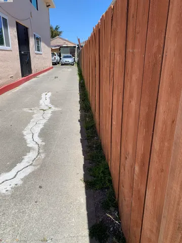 $820,000 | 9624 E Street, Oakland, CA 94603