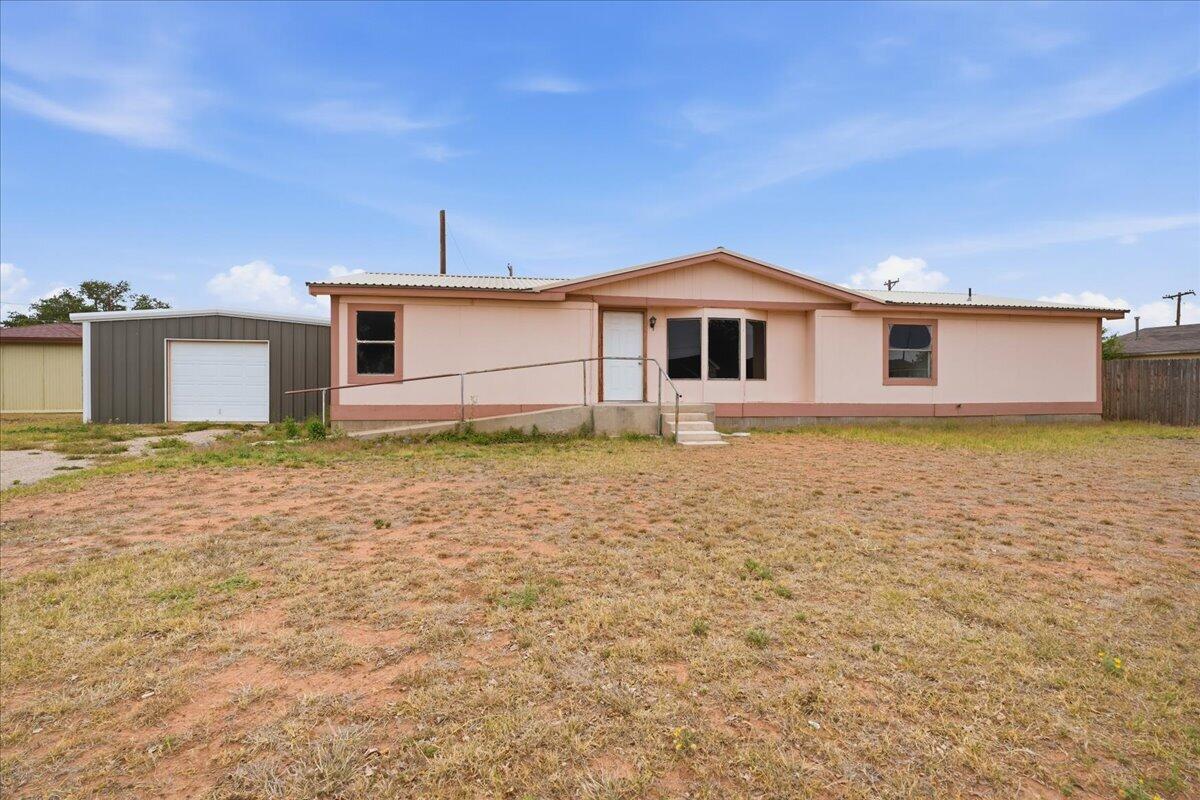 1610 Xavier Street Lubbock, TX 79403 - Photo 4 of 28 04-nmcb-xavier-2