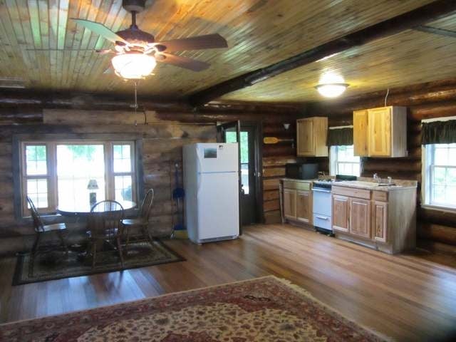 8200-41 Carter Road Minocqua, WI 54548 - Photo 5 of 17 Gallery Image 5