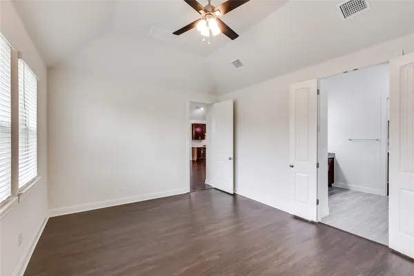 $2,400 | 113 Millbend Road, Georgetown, TX 78633