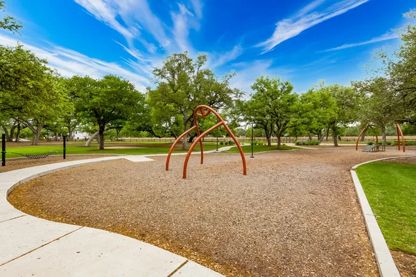 $2,400 | 113 Millbend Road, Georgetown, TX 78633
