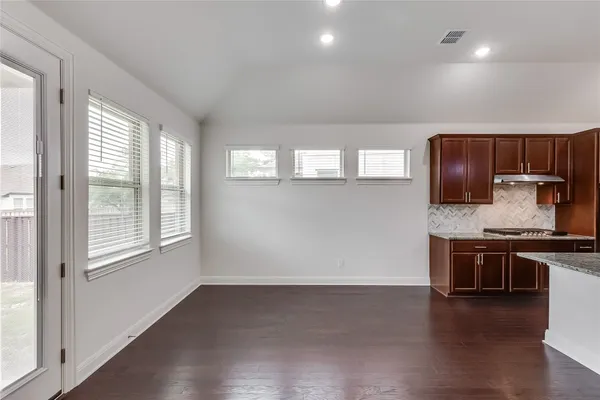 $2,400 | 113 Millbend Road, Georgetown, TX 78633