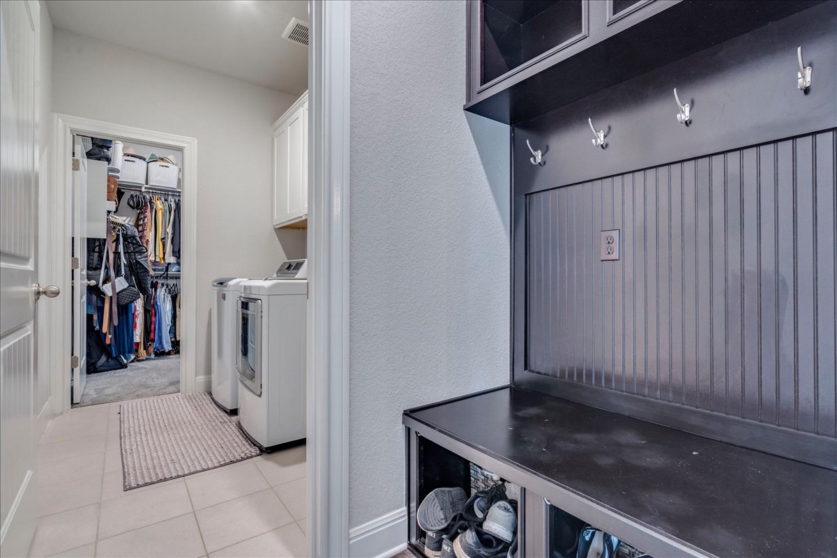 212 Sierra Blanca Road Dripping Springs, TX 78620 - Photo 32 of 37 Laundry room connected to primary suite closet