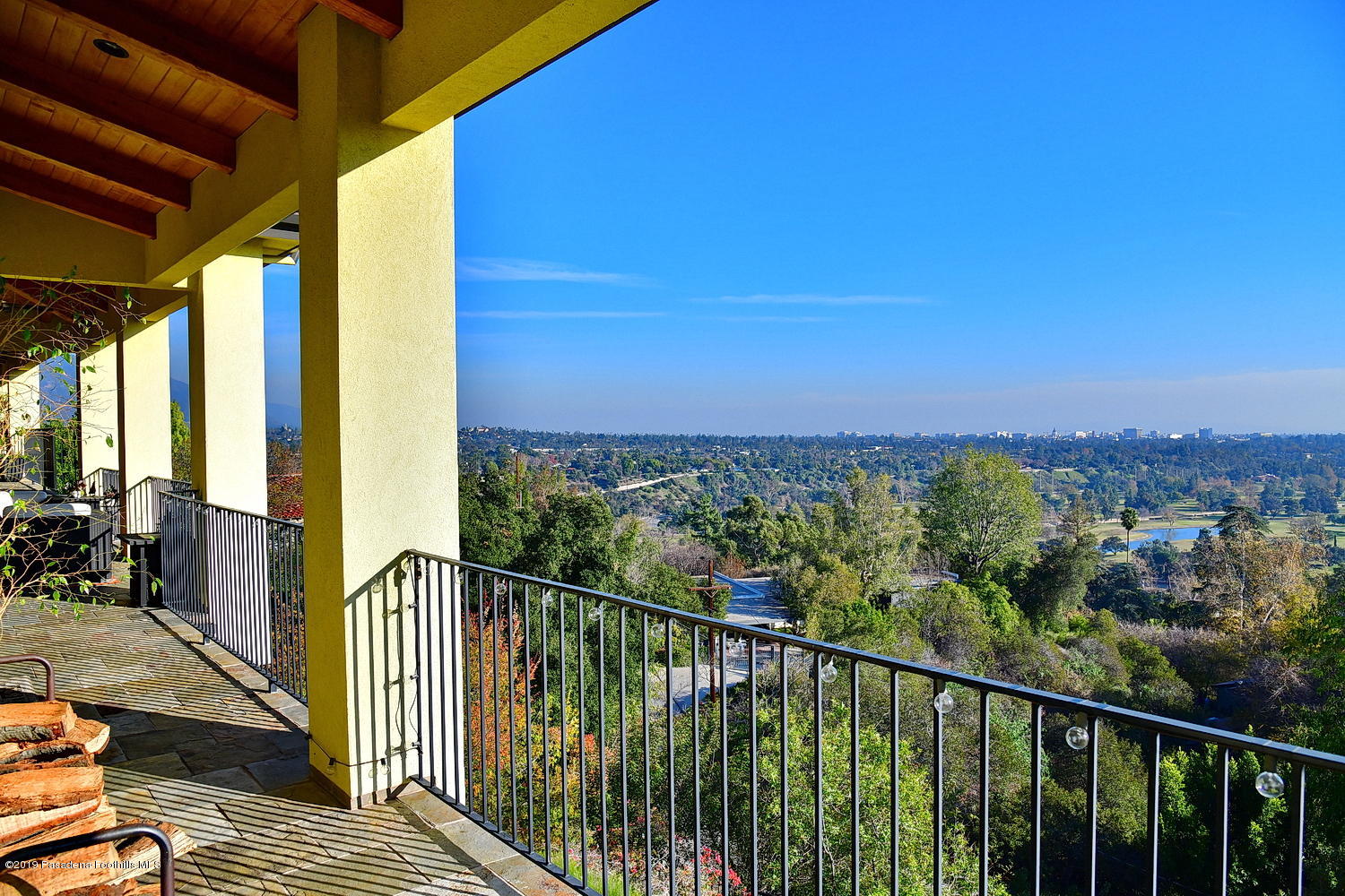 1825 Braemar Road Pasadena, CA 91103 - Photo 25 of 82 a view of a balcony with city view