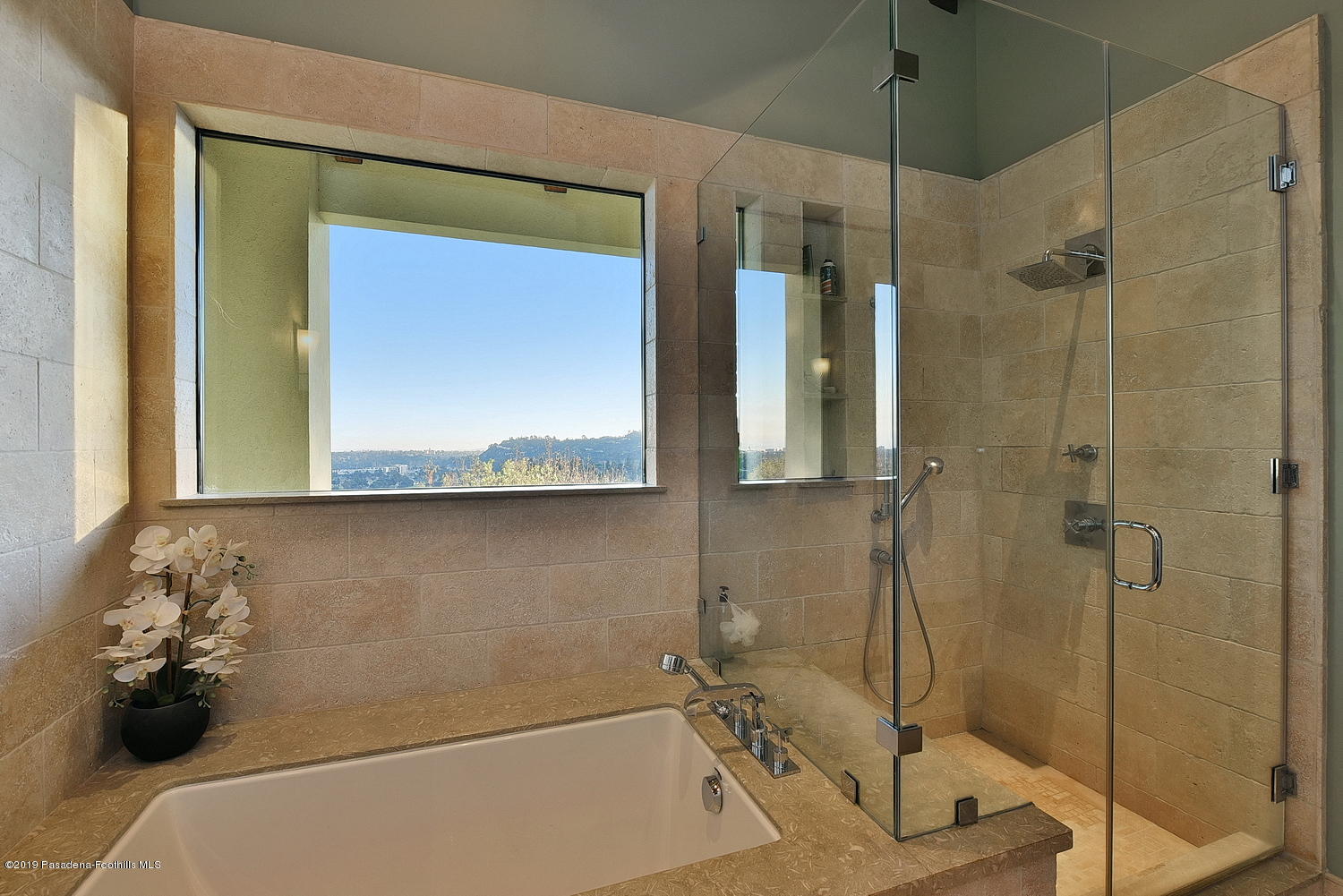 1825 Braemar Road Pasadena, CA 91103 - Photo 37 of 82 a bathroom with a bathtub and a shower
