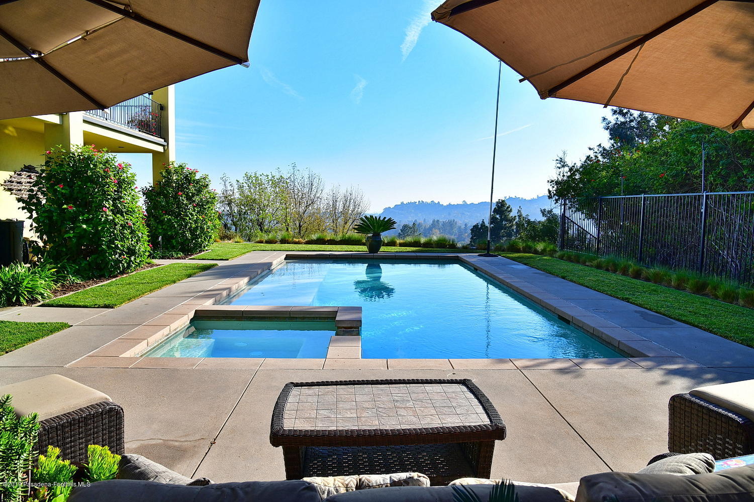 1825 Braemar Road Pasadena, CA 91103 - Photo 52 of 82 a view of a backyard with sitting area