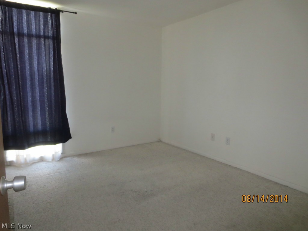 2540 North Road Northeast, Unit C10 Warren, OH 44483 - Photo 7 of 8 Gallery Image 7