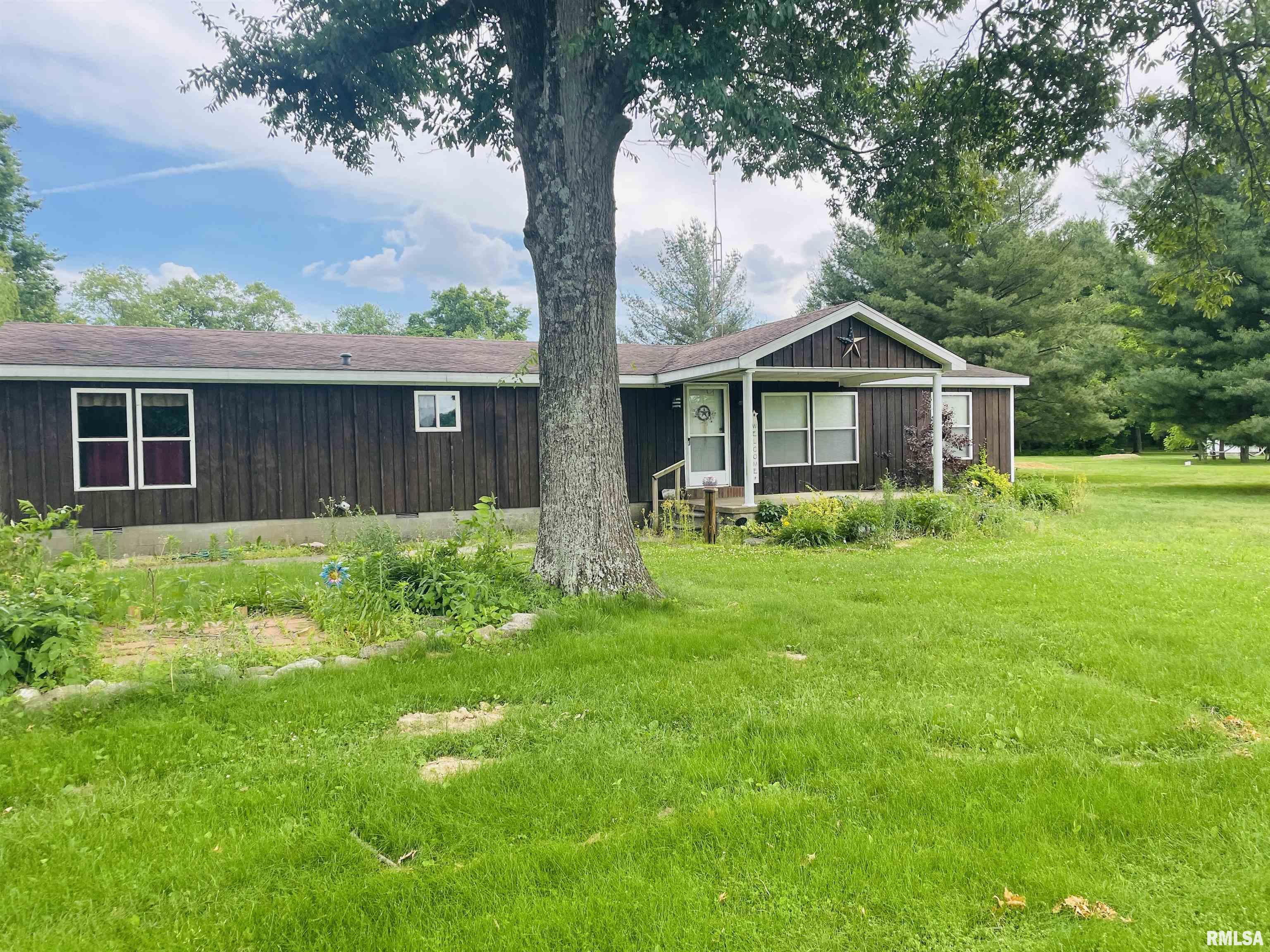 3881 Kell Road Centralia, IL 62801 - Photo 3 of 39