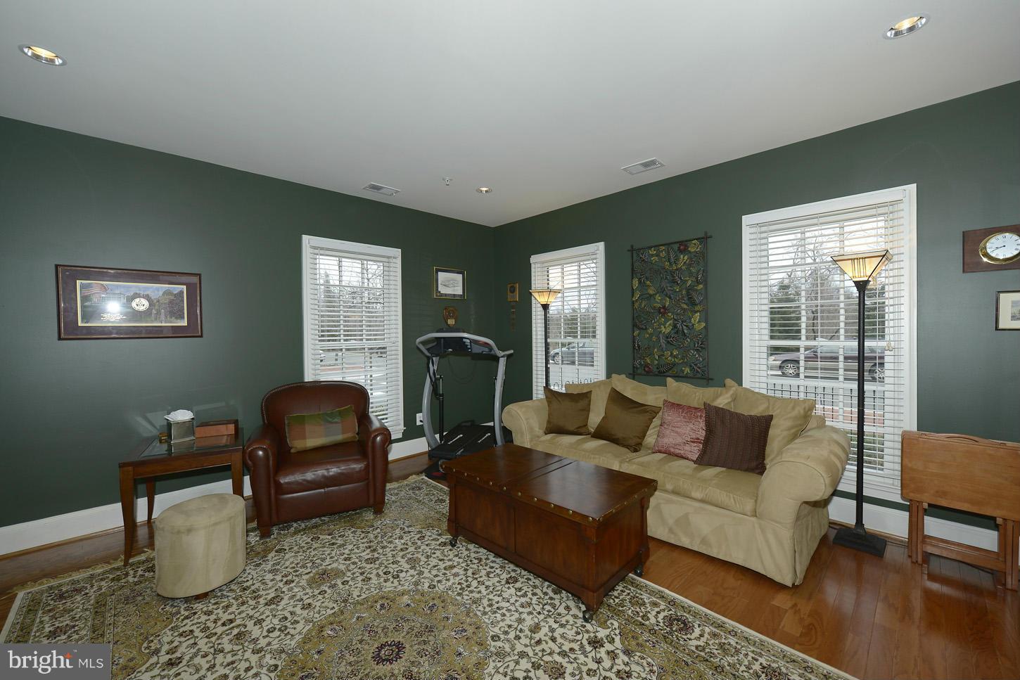 1722 Carpenter Road Alexandria, VA 22314 - Photo 3 of 30 Recreation Room
