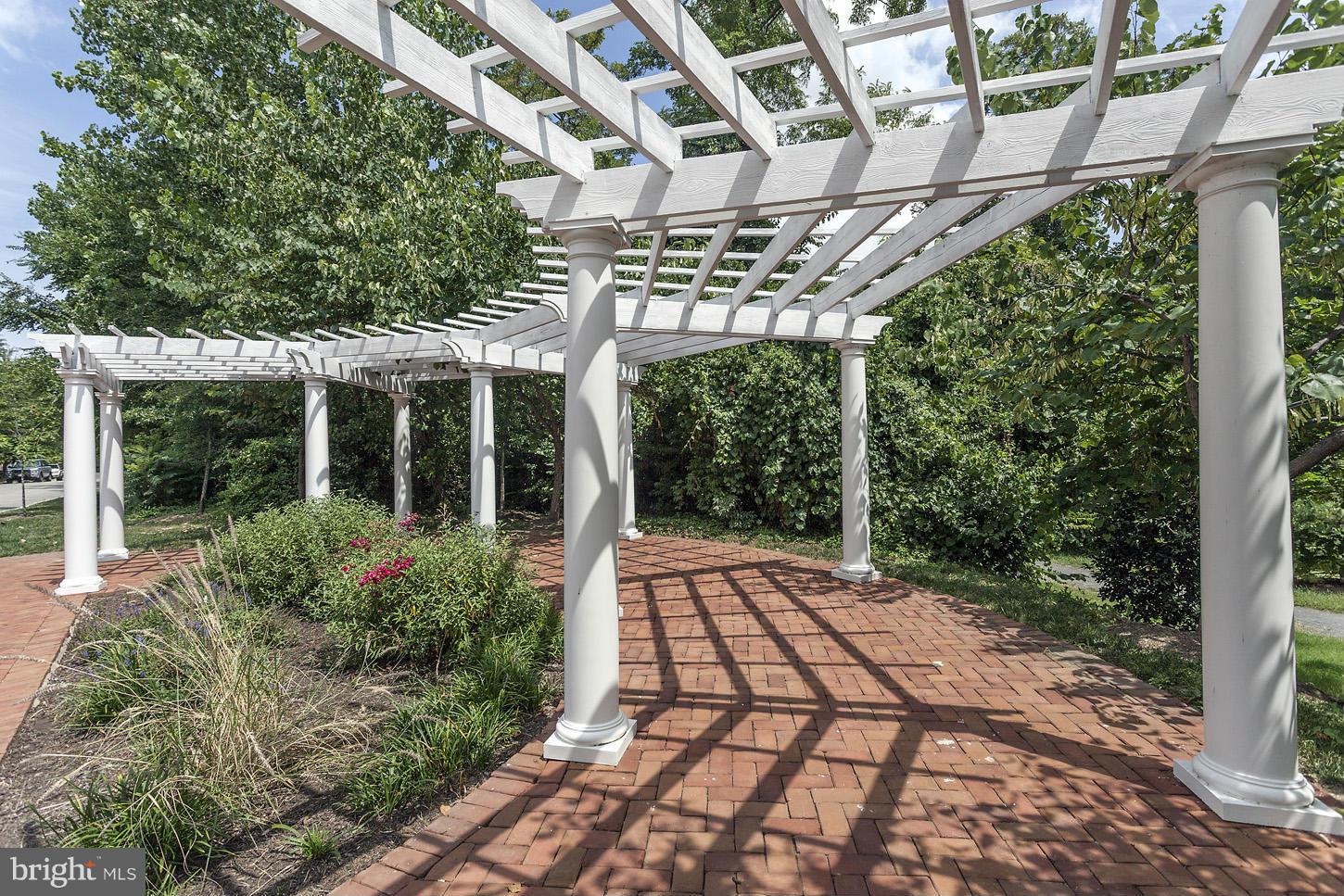 1722 Carpenter Road Alexandria, VA 22314 - Photo 27 of 30 Pocket Parks