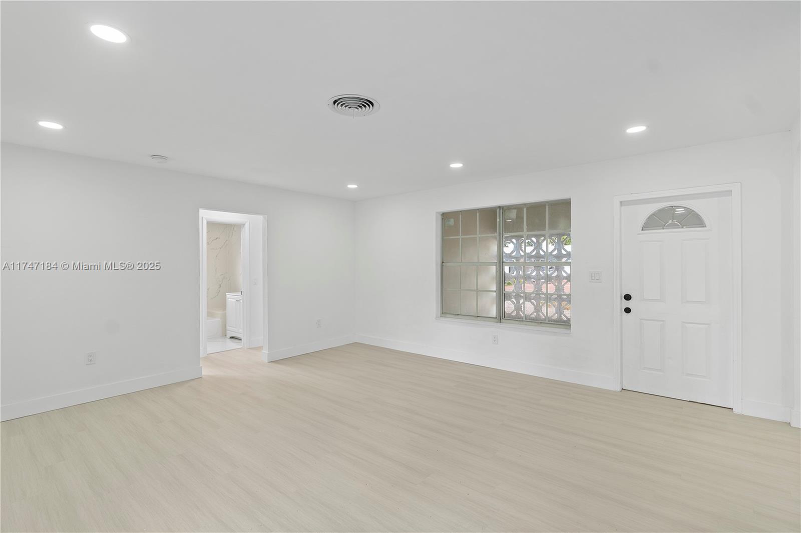 3825 East Shore Road Miramar, FL 33023 - Photo 7 of 33