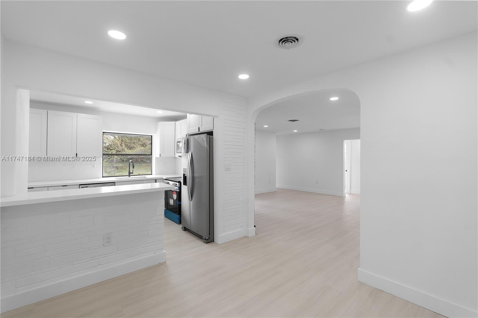 3825 East Shore Road Miramar, FL 33023 - Photo 10 of 33