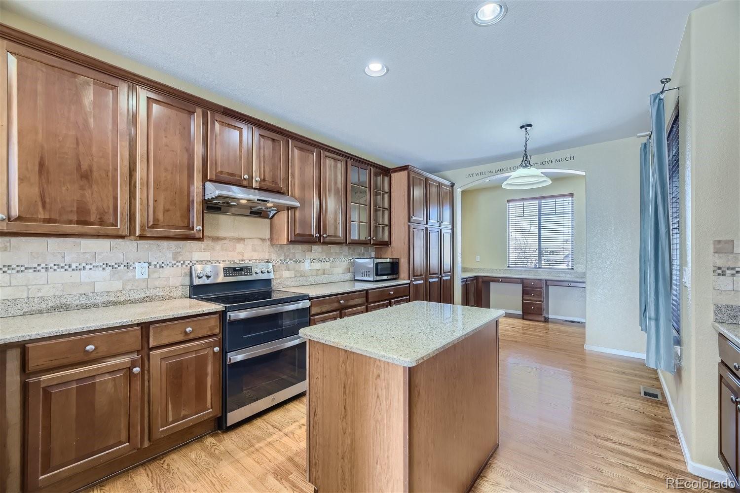 10679 Cedarcrest Circle Highlands Ranch, CO 80130 - Photo 7 of 28