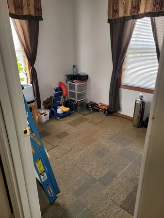$159,900 | 18237 Oakwood Avenue, Lansing, IL 60438